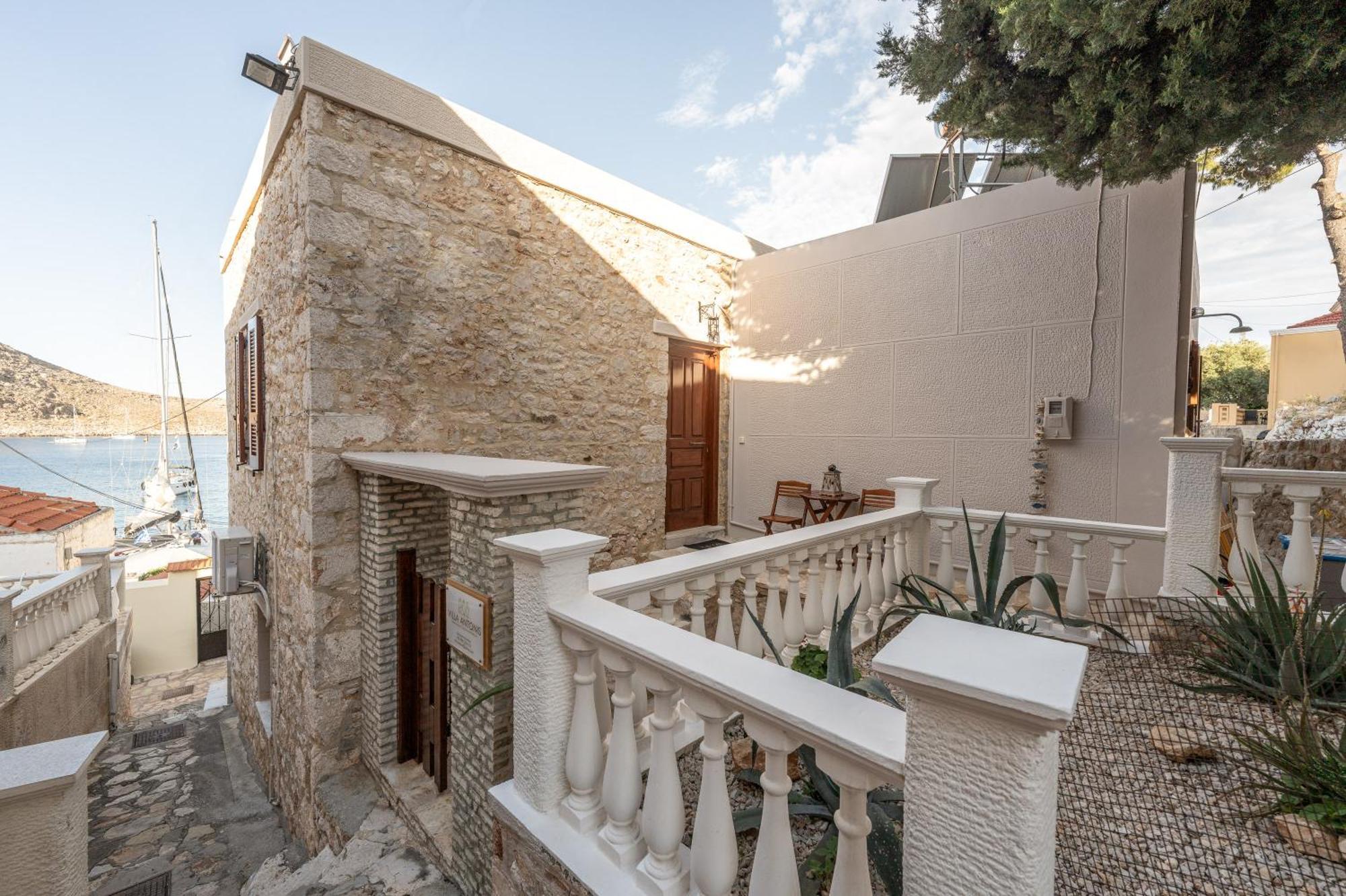 Villa Antonis Chalki Town 외부 사진